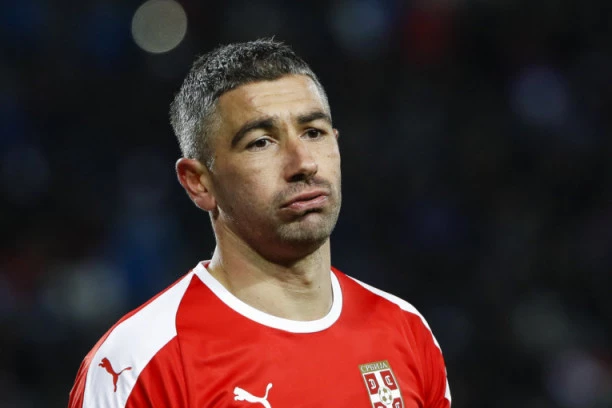 UMESTO KOLAROVA STIŽE RUMUN: Bivši kapiten Srbije OTPISAN!