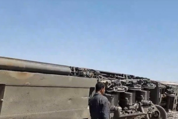 (FOTO,VIDEO) Jeziv prizor: SUDAR VOZOVA U EGIPTU, STRADALO VIŠE DESETINA LJUDI!