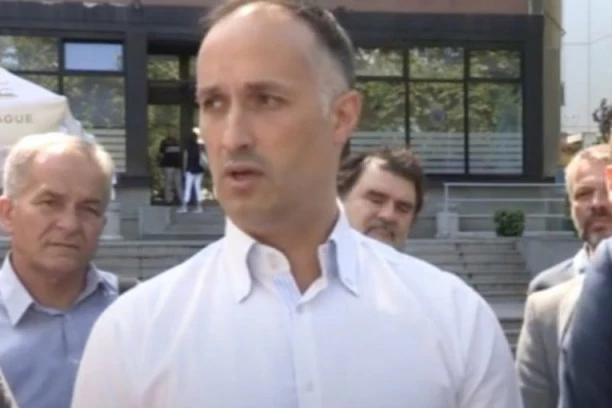 BAŠIĆ SE VADIO U TUŽILAŠTVU: Ojadio nas je investitor, hteli smo da vratimo svoje pare