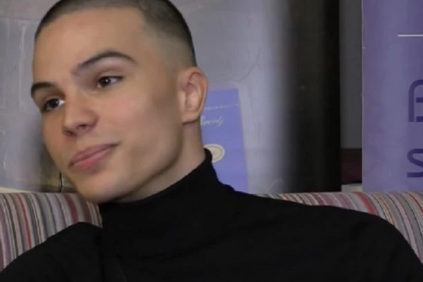 VOJAŽ SPREČIO DEVOJKU DA SKOČI SA MOSTA: Reper ugledao STAVIČNU scenu i tinejdžerku SPASIO SIGURNE SMRTI!