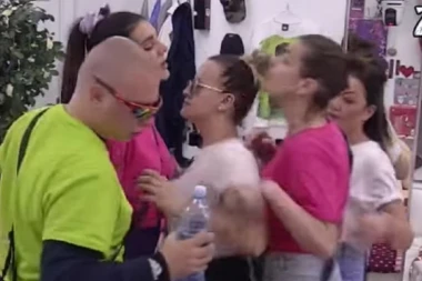 GLAVU ĆU TI OTKINUTI: Umalo tuča Rialde i misice - OVAKO NI MOMCI NISU RATOVALI!