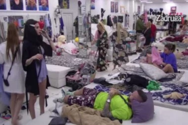 (VIDEO) REŠILA JE DA GA DOVEDE DO LUDILA: Tara odlučila da večeras RADI SVE što smeta Ša!