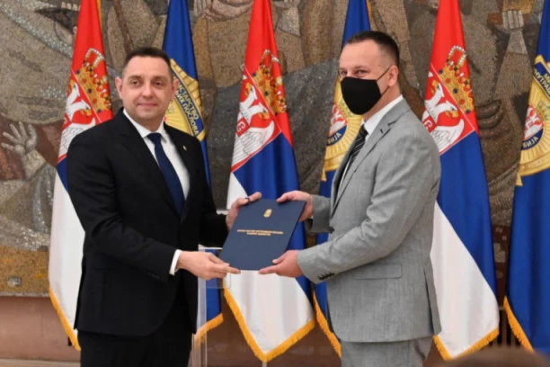 Ministar Vulin nagradio 50 pripadnika MUP-a koji su se istakli izuzetnim rezultatima