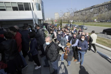 Više nema vakcinacije bez zakazanog termina: Strani državljani da prate proceduru