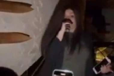 (VIDEO) PA DOBRO BRE NARODE, DA LI STE VI KRŠTENI?! Na Kopaoniku lumperaj, živa svirka a broj zaraženih ne OPADA