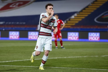 (VIDEO) ODBRANA JE MORALA MNOGO BOLJE: Žota dvaput matirao Dmitrovića na skoro identičan način!