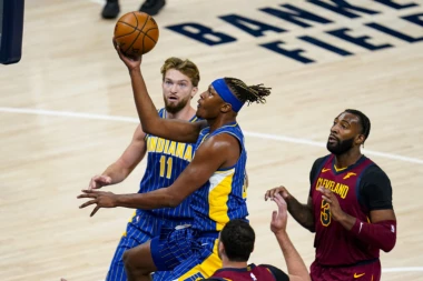 ON BI MOGAO DA PREVAGNE U TRCI ZA NBA TITULOM: Dvostruki Ol-star OTPUŠTEN, stari rivali Lejkersi i Seltiksi u ratu za njegov potpis!