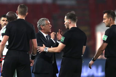 A DA JE BILO OBRNUTO, ĆUTAO BI KAO ZALIVEN: Holandski sudija SE IZVINIO PORTUGALCMA ZBOG NEPRIZNATOG GOLA!