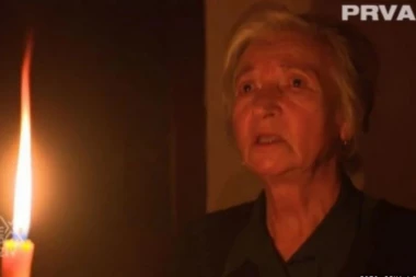 MRAK JE NJENA MORA! Tužan život baka Desanke koja već četiri decenije živi u totalnoj tami!