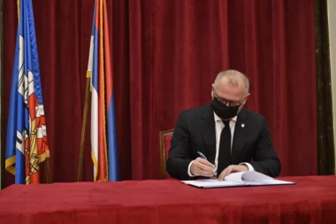 POTPISAN MEMORANDUM SARADNJE BEOGRADA I BRISELA! Vesić: Na ovaj način jedni druge možemo učiniti bogatijim