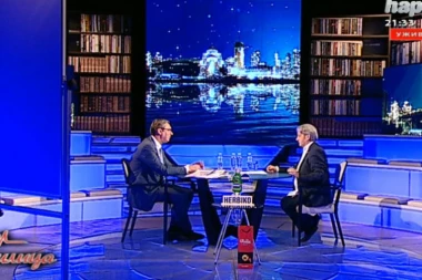 EMISIJA KASNILA SKORO 40 MINUTA: Emitovanje "Ćirilice" sa predsednikom Vučićem počelo sa zakašnjenjem, evo i zbog čega