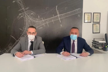 ANTIĆ POTPISAO UGOVOR ZA REHABILITACIJU AUTOPUTA HORGOŠ - NOVI SAD