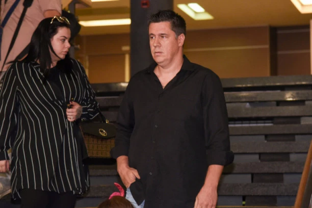 (FOTO) ZBOG NJE JE OSTAVIO NAJBOGATIJU SRPKINJU, A SADA JE I TO PUKLO! Ovo je razlog razvoda popularnog ODBOJKAŠA i manekenke!