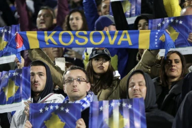 RAMPA: Grci zabranili ulazak u zemlju lažnoj reprezentaciji Kosova!