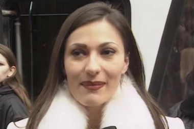 SNIMAK CECE I ARKANA SA PROTESTA: Pevačica bodrila naciju u najtežim vremenima!