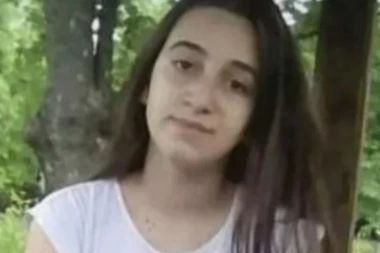 NESTALA DEVOJČICA (13) IZ KRAGUJEVCA! Nema je već 11 dana, javite ako je negde vidite!