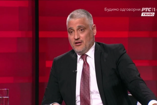 POSLEDNJI RAZGOVOR ČEDE I SLOBE PRED ODLAZAK U HAG: Znaš li koji je dan? Vidovdan! Aj, zdravo, braćo Srbi