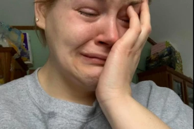 SAME, USAMLJENE I UGLAVNOM VEOMA NESREĆNE! Suze ove žene objašnjavaju bolje od hiljadu reči zašto u životu ne treba biti samo domaćica!