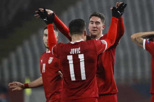 OD LETA ĆE IGRATI U ISTOM KLUBU: Jović i Vlahović u TANDEMU?