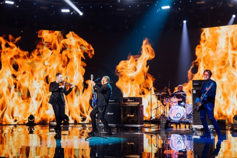 Stefan Milenkovic i grupa Van Gog u emisiji "Studio" u subotu na RTS1 u 21h...