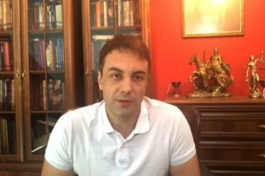 (VIDEO) JEREMIĆEV SARADNIK OBJASNIO KAKO TAJKUN ĐILAS KONTROLIŠE MEDIJE: Plasira tekstove kojima ruši Narodnu stranku!