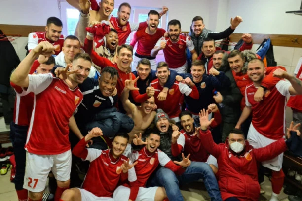 SJAJAN MEČ U DOBANOVCIMA: Budućnost i Železničar podelili bodove, sjajan gol Janjića!