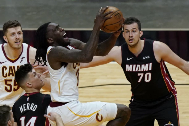 (VIDEO) BJELICA ŠIRI SRPSTVO: Srušio je ŠAMPIONA NBA lige i zna naš jezik - hit priča iz Majamija!