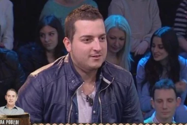 ZAPAMTIĆEŠ TI MENE: Produžen pritvor pevaču koji je DAVIO DEVOJKU!