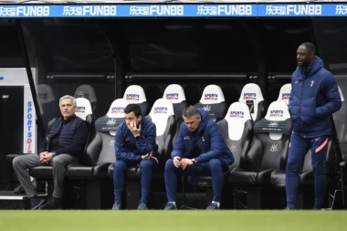 MURINJO, VREME JE DA ODEŠ: Totenhem po MILIONITI put poveo, pa na kraju osvojio samo bod!