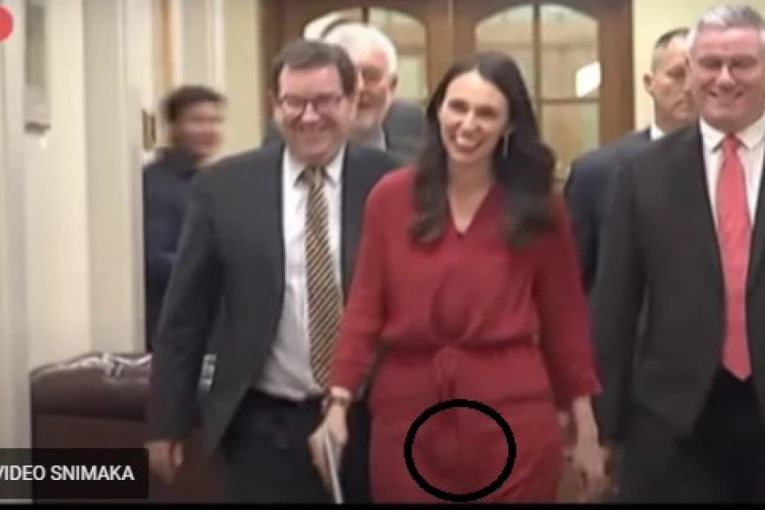 (FOTO, VIDEO) SVET U ŠOKU! Šta se krije ispod haljine premijerke Novog Zelanda!