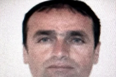 (VIDEO) U Skadru LIKVIDIRAN Kum: Ozloglašeni albanski mafijaš IZREŠETAN blizu kuće sa 30 metaka