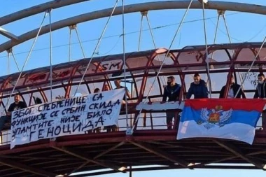 (FOTO) CRNOGORCI POSLALI JASNU PORUKU KRIVOKAPIĆU: "Nije bilo GENOCIDA"