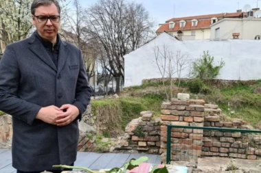 Predsednik Vučić: SRBIJA OSTAJE POSVEĆENA IDEALIMA  ANTIFAŠIZMA I SLOBODA