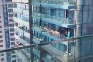GOLE UKRAJINKE POZIRALE NA TERASI U DUBAIJU! Htele da orgijaju, ali ih sad čeka stroga kazna (VIDEO)