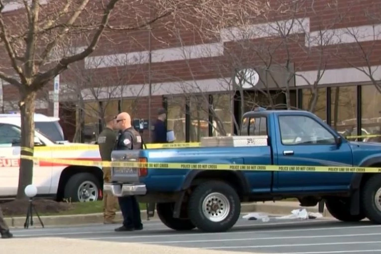 AMERIKA: Ubijen marinac koji je ranio dve osobe