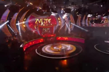 Zvezda Granda BRUTALNO PRETUČENA ispred kafića: Oborili je na zemlju i udarali PENDREKOM,  hItno prevezena u BOLNICU! (FOTO)