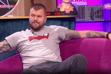 (FOTO) JANJUŠ ODLEPIO PA SE JAVNO ODREKAO PORODICE: Neće im Maja biti snajka!