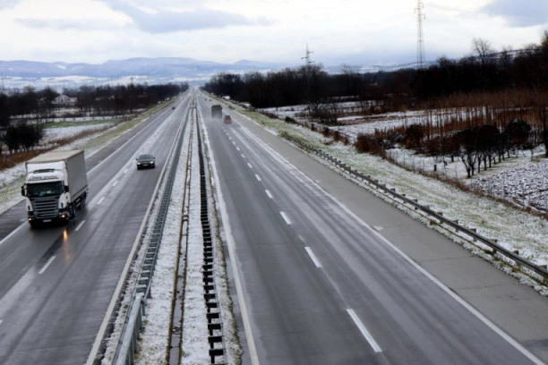 Putevi prohodni, zadržavanje na graničnim prelazima i do 6 sati