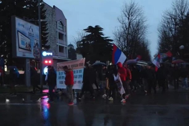 NIKŠIĆ NA NOGAMA! Podrška Leposaviću i posebna poruka za Krivokapića (VIDEO)