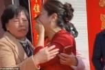 ŽENILA SINA, PA NA SVADBI SAZNALA DA JOJ JE MLADA ĆERKA! Čudo neviđeno na venčanju u Kini