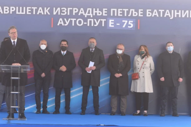 (VIDEO) OTVORENA PETLJA BATAJNICA! Vučić: Direktan izlaz na auto - put za Novi Sad i veza sa obilaznicom oko Beograda