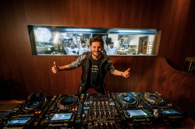 Svetski poznati DJ Burak održao UŽIVO NASTUP BEZ PUBLIKE U BEOGRADU