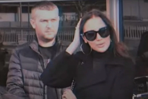 (VIDEO) PRIJA TRI PUTA ZVALA POLICIJU ZBOG PAPARACA: Nije htela da snime njenog menadžera koji dolazi kad Filip nije tu!