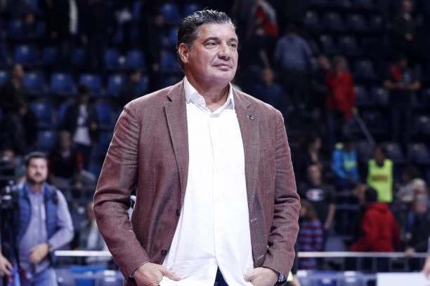 MIŠKO RAŽNATOVIĆ ŠOKIRAO OBJAVOM: Da li iko prepoznaje ovog bivšeg igrača Partizana? (FOTO)