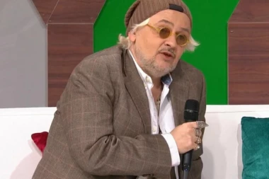 NEMA PRSTA BEZ PRSTENA: Svi su jutros gledali Tasovčeve šake, njegova kolekcija je UNIKATNA! (FOTO)