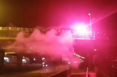 (VIDEO) USTAŠE PROSLAVILE OSNIVANJE NDH: Na ulazu u Split palili baklje i pevali pesme