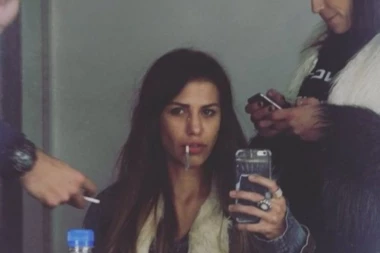 Znamo je iz KULTNOG filma: Glumica danas LJUBI 23 godine starijeg kolegu, a sada je PROGOVORILA O INTIMI!