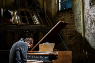 (VIDEO) Zadatak umetnosti je da prkosi negativnim događanjima u vremenu u kojima nastaje