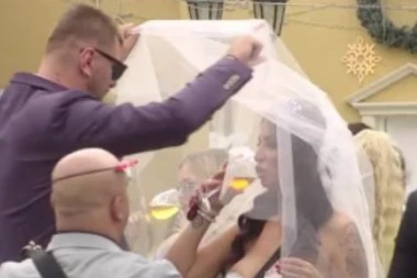 (VIDEO) NEĆEŠ SE NIKAD RAZVESTI OD MENE! Aleksandra se obratila Janjušu pred Majom, stavila mu do ZNANJA da je SAMO NJEN - Marinkovićeva POLUDELA!