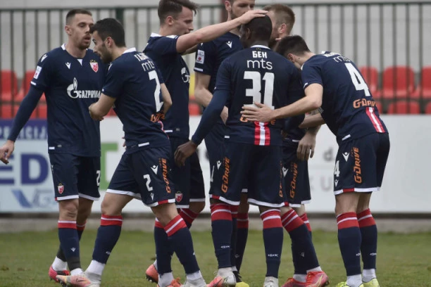 (FOTO) S NJIMA SE CRVENA ZVEZDA SUOČILA: Zabrana publike nije problem u Ivanjici, VIP loža KRCATA! Evo ko je ispratio GOLEADU crveno-belih